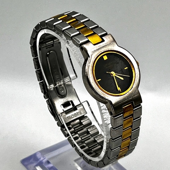 Citizen Vintage Petite Round Black Silver and Gold tones Ladies Watch Working - Picture 3 of 10